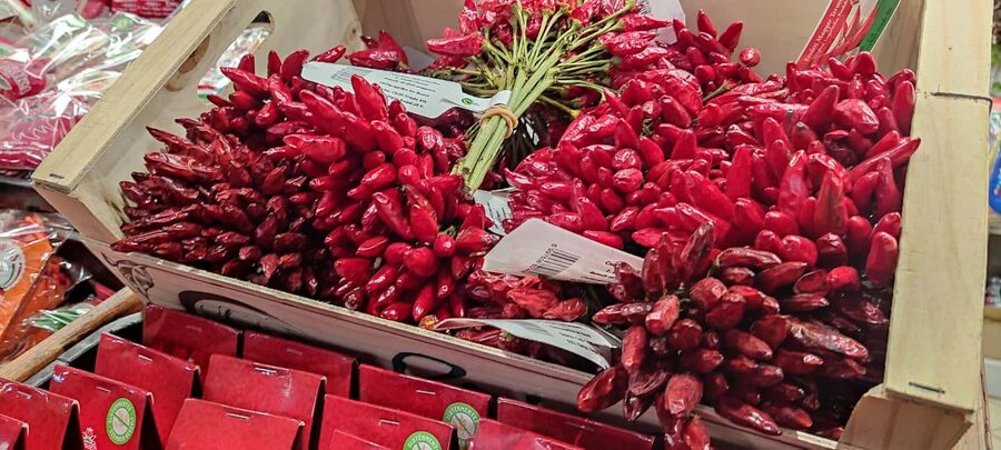 German tour: Central Market Hall of Budapest with tastings - Entering Central Market Hall through food, not a lecture