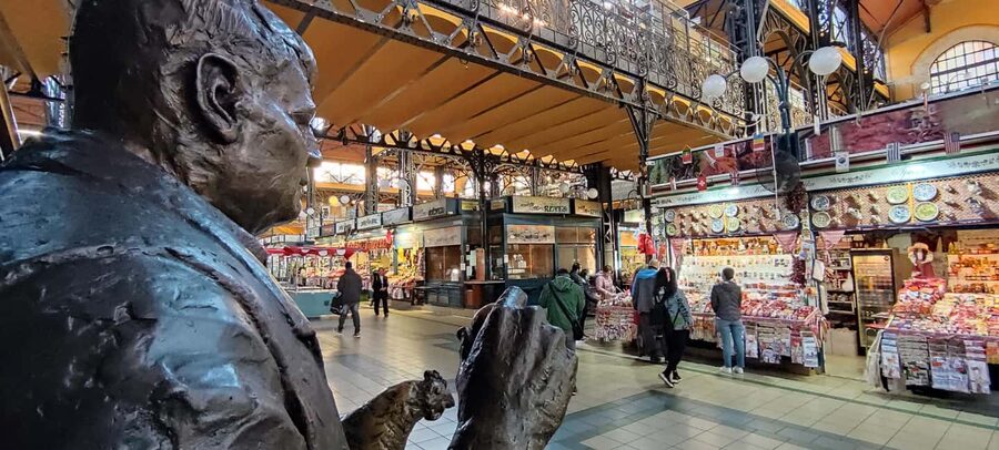 German tour: Central Market Hall of Budapest with tastings - The 1.5-hour walking tasting, and why cold bites make sense