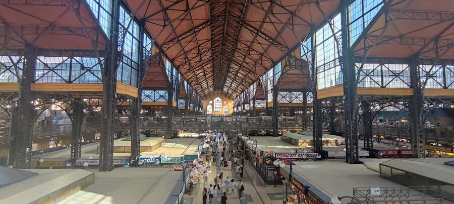 German tour: Central Market Hall of Budapest with tastings - Learning Hungarian cuisine history through what’s on the counter