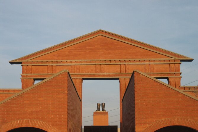 Guided Tour with Admission in Memento Park - Who should book this tour, and who might skip it