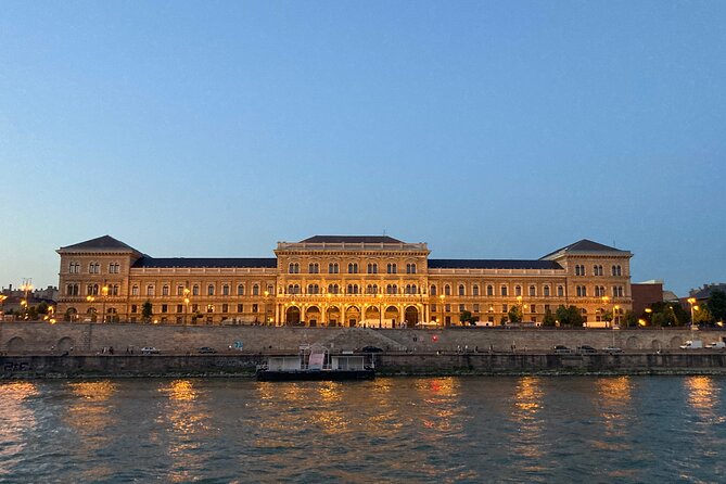 Half day Budapest city tour by car / minivan - Széchenyi Bath Area and the Opera House: Classic Landmarks Without the Full Ticket Tab