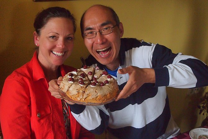 Hungarian lunch/dinner with locals in their home w/ car transfer - Key points before you go