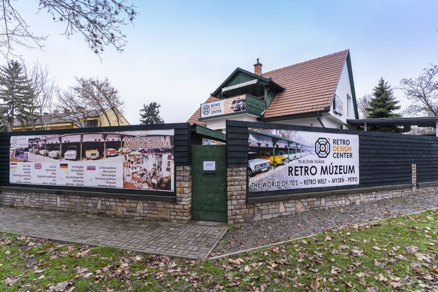 Hungary: Szentendre Retro Design Center Entry Ticket - How the English text guide works as you walk (and where it helps most)