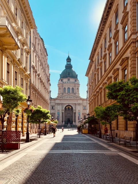 Iconic Budapest tour with Classic Russian Jeep and G-Wagon - Matthias Church and Fisherman’s Bastion: where the short stops are worth it
