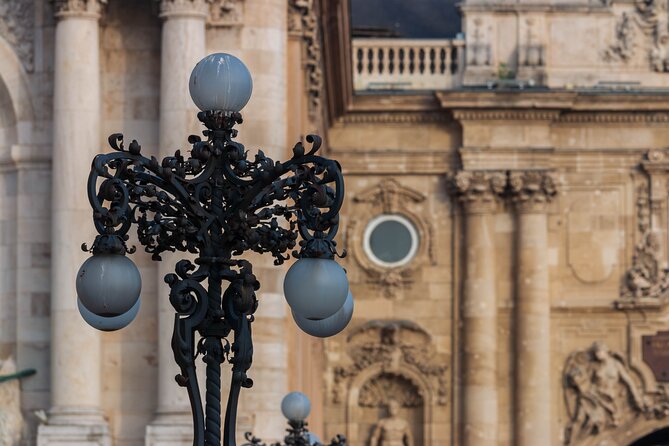 Live virtual walking tour in the Buda Castle quarter - A live virtual stroll through Buda Castle, built for your eyes