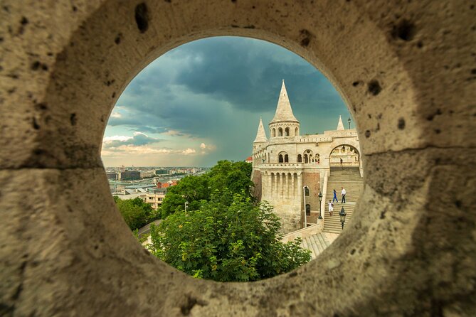 Live virtual walking tour in the Buda Castle quarter - The Northern facade of Buda Castle: architecture you can actually read