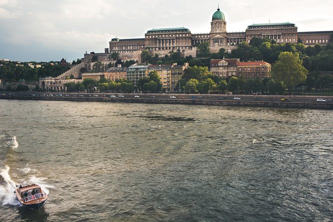 Luxurious, private day cruise with a waterlimousine to Szentendre - Price and value math, plus the drinks catch