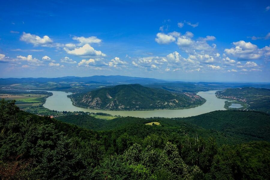 One Day Wonder Hike - The Essence of the Danube Bend - Predikaloszek summit: the Danube Bend view stop that pays off