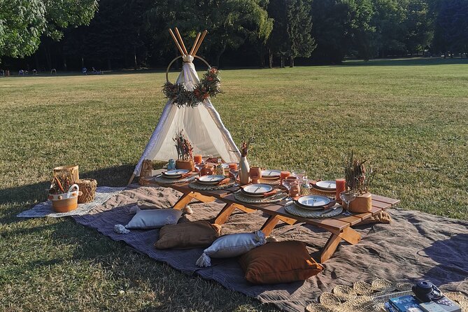 Picnics experience in Hungary - Arriving to a Decorated Setup (Not a DIY Picnic)