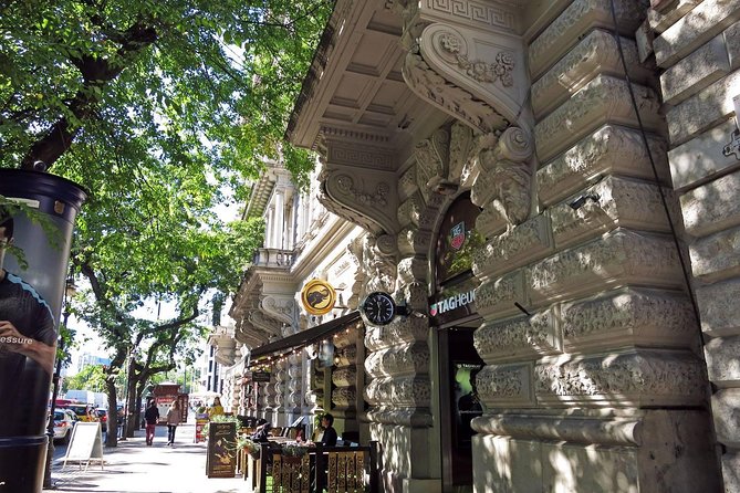 Private City Tour in Budapest 6 hours - Kossuth Lajos Square and the Parliament vantage points