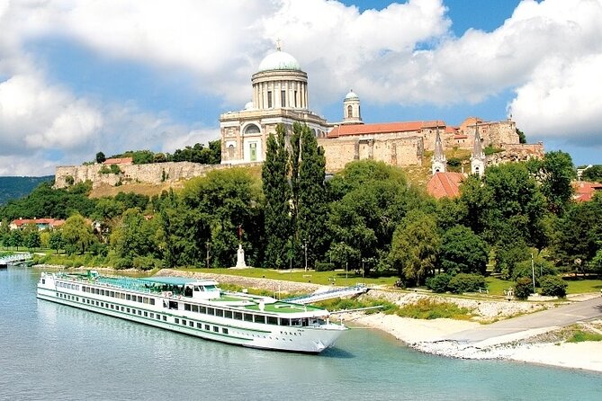 Private or SmallGroup Budapest Danube Bend Tour Lunch and Cruise - Pickup, vehicle comfort, and how the day is paced
