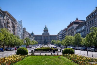 Private Transfer from Budapest to Prague with 2 hours for sightseeing