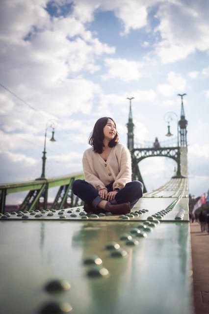 Street photos through the most beautiful streets of Budapest - Your walking route: Liberty Bridge, then quieter Budapest streets, ending at Elizabeth Bridge