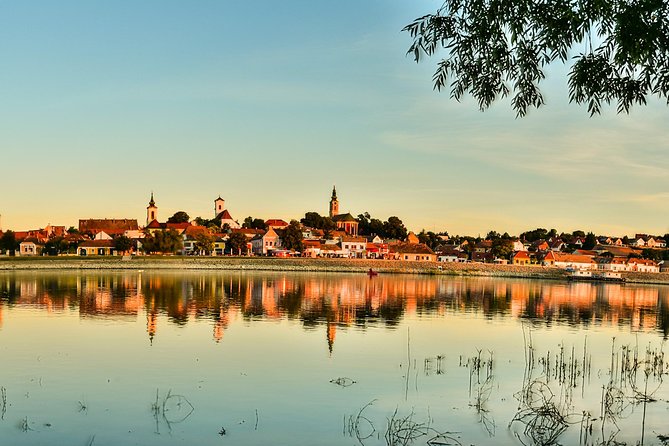 Szentendre the Artists Village Half-Day Tour from Budapest - Szentendre’s baroque streets and church-hill payoff