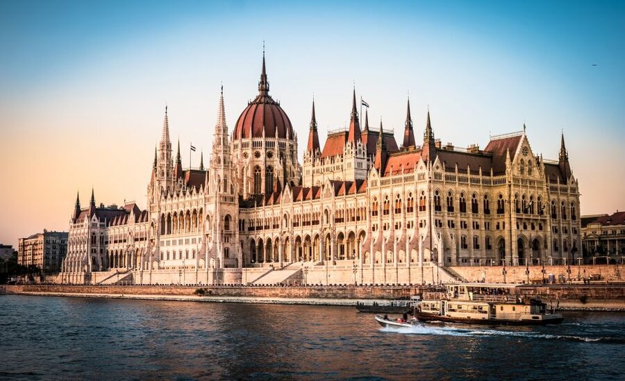Vienna: Budapest Day Trip - Budapest in 12 Hours: What You Will Actually See (and What You Might Feel)