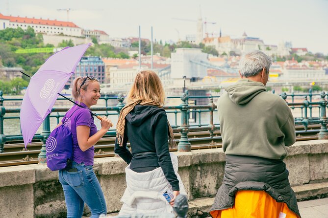 Walking Tour Budapest incl. the Shoes on the Danube Bank - Pest streets, squares, and the Danube connection