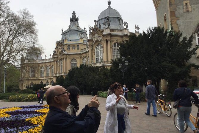 Wonders of Budapest, private tour by car! - Gellert Hill panorama and Vajdahunyad Castle in City Park